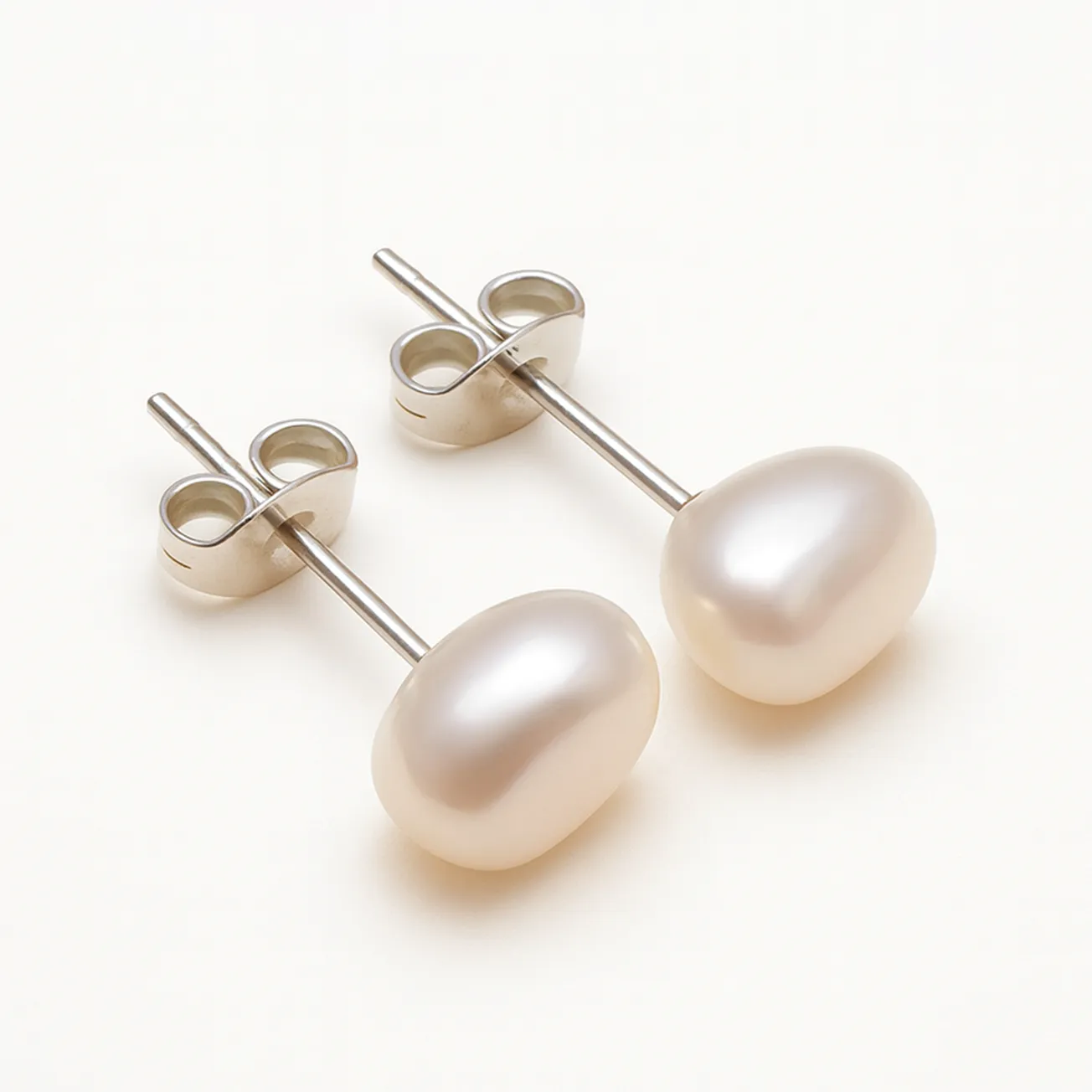 La Morongo Co. Natural freshwater half-pearl