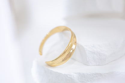 La Morongo Co. 3269-1 Korean Elegance 316L Stainless Steel 18K Gold-Plated Ribbon Cuff Bracelet