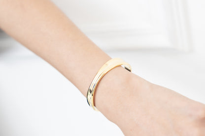 La Morongo Co. 3269-1 Korean Elegance 316L Stainless Steel 18K Gold-Plated Ribbon Cuff Bracelet